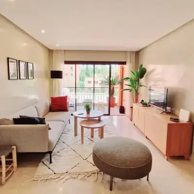 Appartement raffiné idéalement situé avec piscine