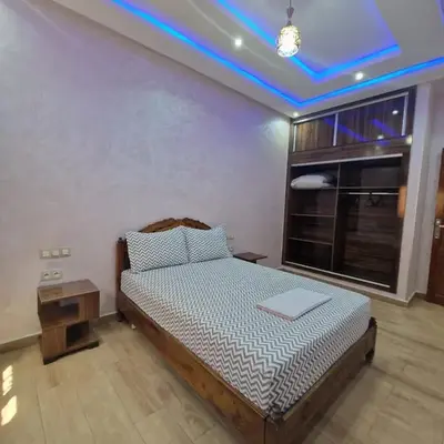 Bel appartement de 2 chambres L