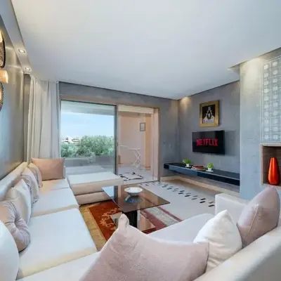 Relax front of Golf-Pool-Topaze
