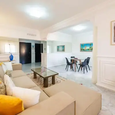 Luxury Place M Avenue