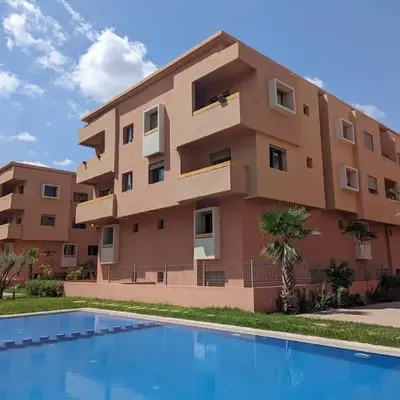 Apartment avec piscine