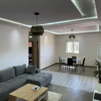 Gorgeous newly renovated apt- Near Restaurant and Shopping Center