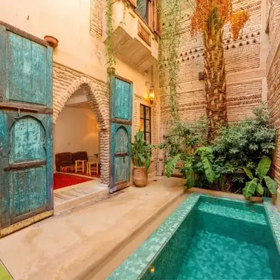 Riad Banafsaj - Exclusif - 20mn de Jamaa Al Fnaa