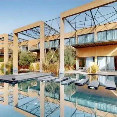 Très Beau Duplexe avec piscine depuis la terrasse