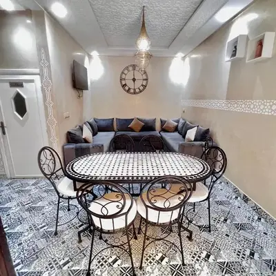Cozy Apartment Near Airport Terminal Modern Apartment Close to Airport