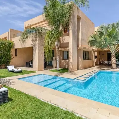 Villa sur golf avec piscine privée chauffée