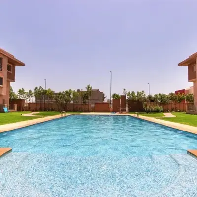 Wonderful apartment with garden and large pool