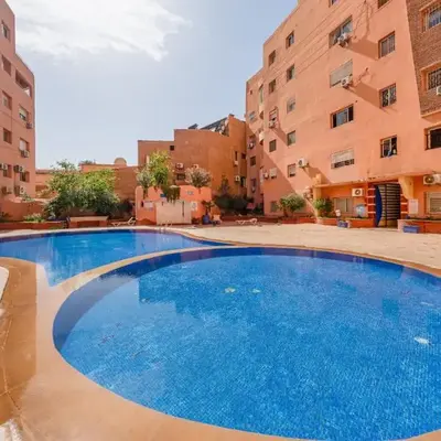 Élégant Appartement 2 Chambres avec Piscine et Climatisation à Guéliz