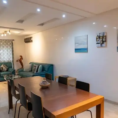 Two Bedroom Luxury Appt with air conditioning parking and pool