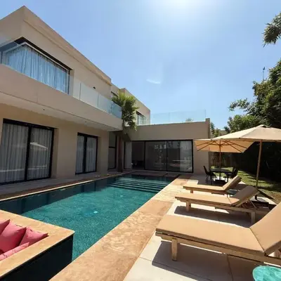 Modern Villa Assia