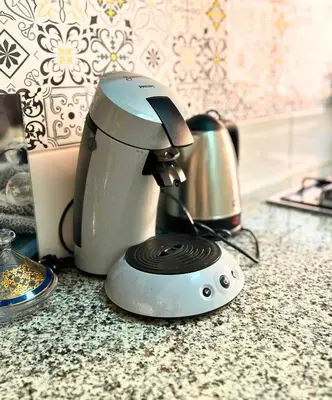 a blender sitting on top of a counter at Perle Au cœur de Gueliz avec Piscine et 100m2 in Marrakech
