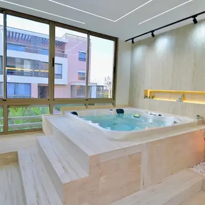Luxury apartment with jaccuzi