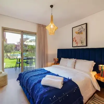 Vue Piscine et Golf Luxueux rez de jardin