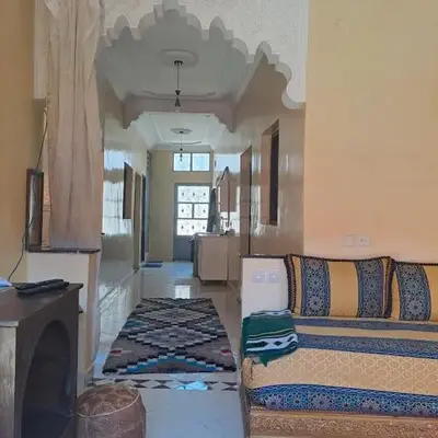 Small villa with heated pool & garage for families