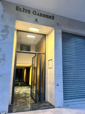 a building with the entrance to a building with a door at Appartement cozy et central, Marrakech in Marrakech