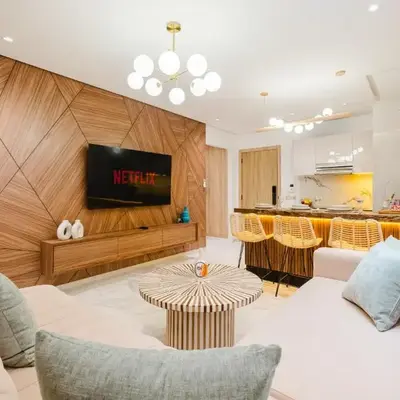NEW - Central 1BR-Kingsize