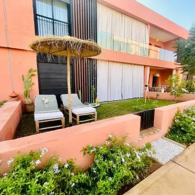 ART NORIA Private garden - pool view