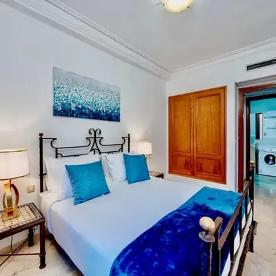 Majorelle Appartement - Balcony and Netflix