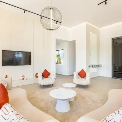 Spacious villa with jacuzzi and activities