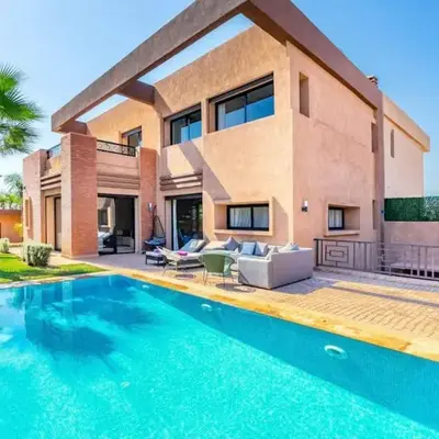 Luxury 4-ROM Villa with private Heated pool in Akenza