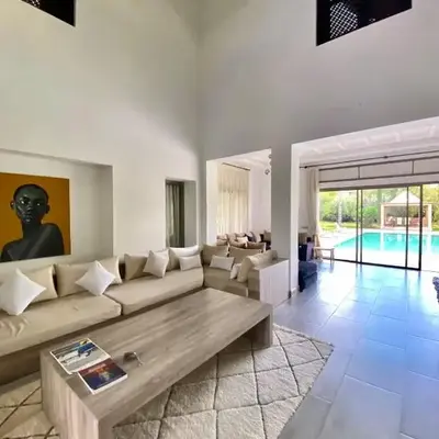Luxueuse villa avec piscine et magnifique jardin