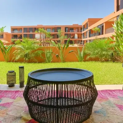 2 chambres avec terrasse vue piscine