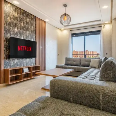 Stylish Apartment with Balcony view & Free Parking