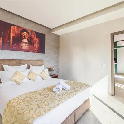 Charming 1-BR with Terrace