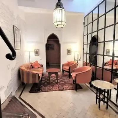 Riad privatisé jusqu a 5 personnes a 5 minutes place jemma El fna loué avec ménage et petit déjeuner compris